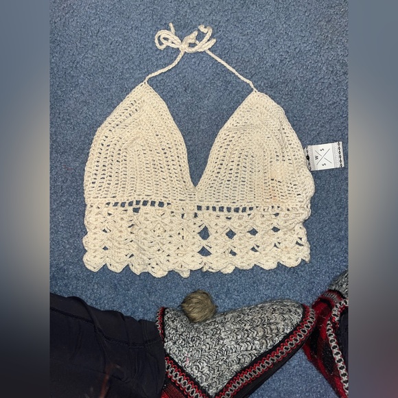 Beachy Bandeau / Halter Top - **NEVER WORN** size - large - Picture 3 of 6